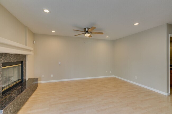 Building Photo - Beautiful Summerlin Home – 3 Bed, 2.5 Bath...