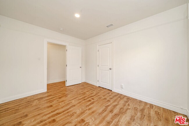 Building Photo - 5430 Monroe St