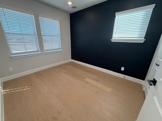 Building Photo - 324 Greenhouse Dr