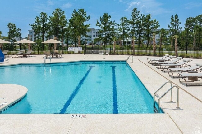 Building Photo - 147 Laurenco Loop