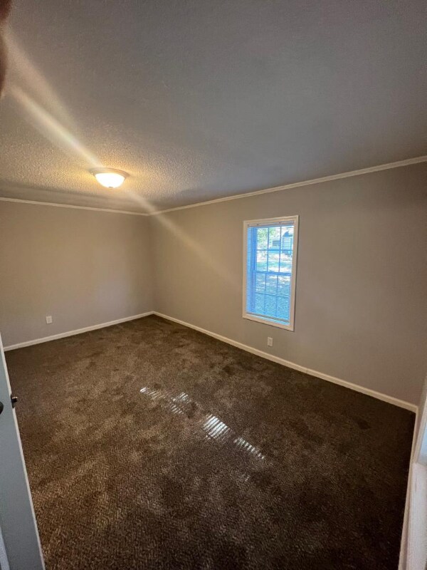 Building Photo - 614 W Queen St