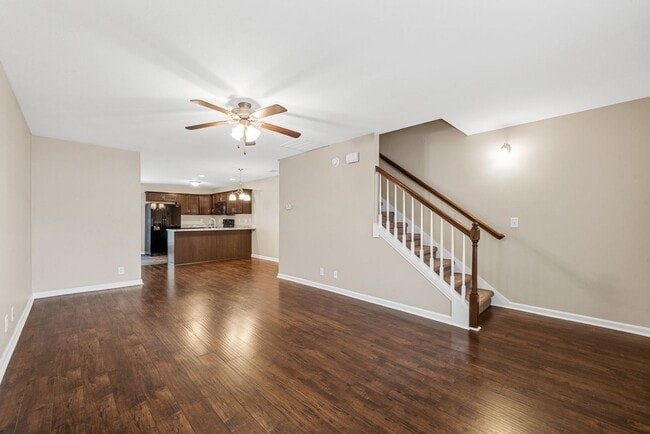 Building Photo - Two Bedroom in Governor's Crossing!