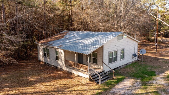 Building Photo - 2405 County Rd 2235