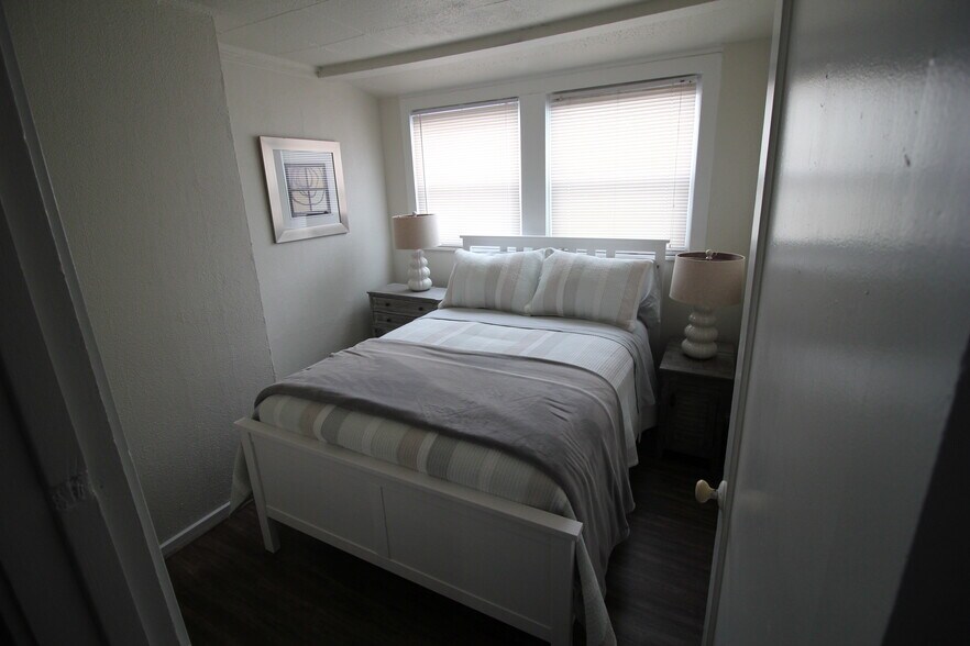 Bedroom 2 - 204 Northeast 5th Avenue