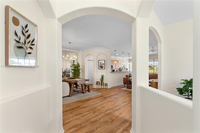 Building Photo - 1896 Crestview Way