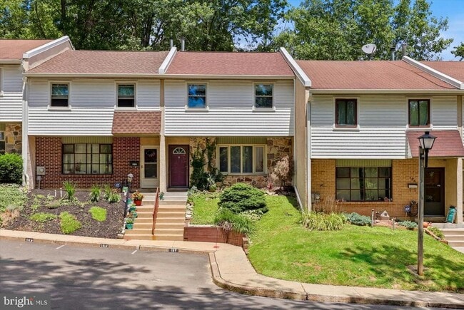 Building Photo - 106 Woodside Cir
