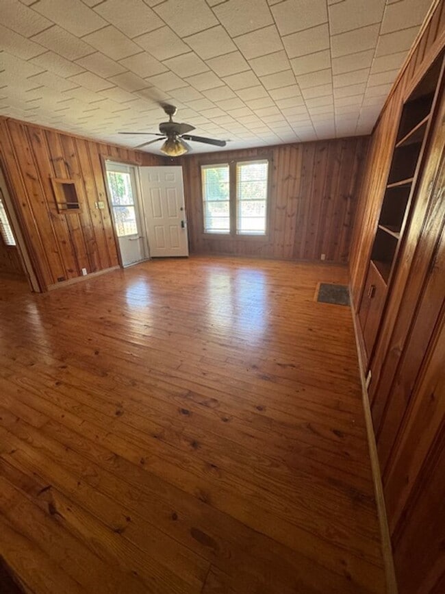 Building Photo - 123 Greenberry Cir