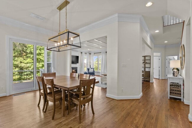Building Photo - 4039 Cray Dr