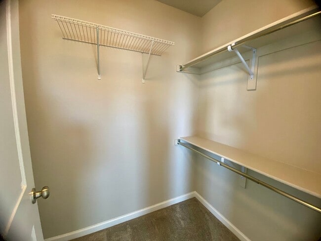 Building Photo - Newly Built 3 Bedroom, Powers and Research...