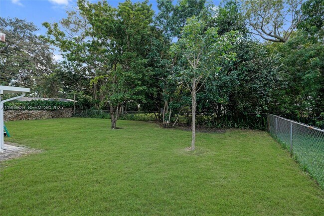 Building Photo - 4670 NW 5th St