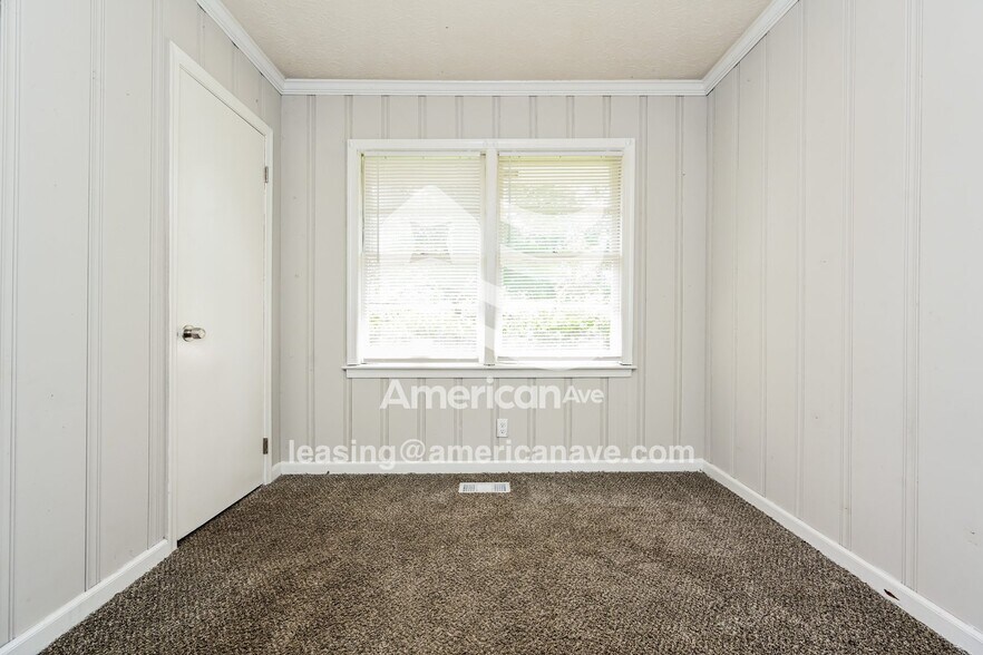 Building Photo - 2315 Japonica Dr