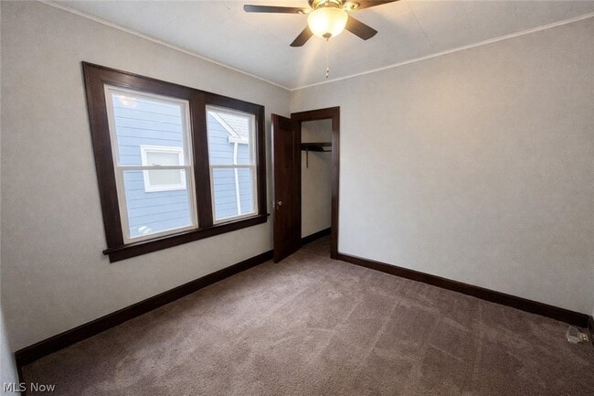 Building Photo - 7014 Thornton Dr