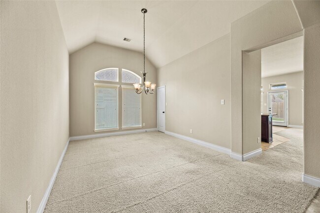 Building Photo - 5335 Stoneridge Ct