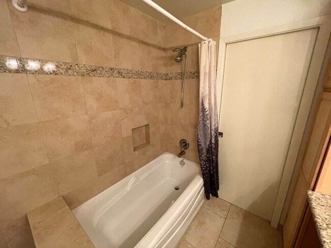 Building Photo - Comfortable Raleigh Park Plaza Condo with ...