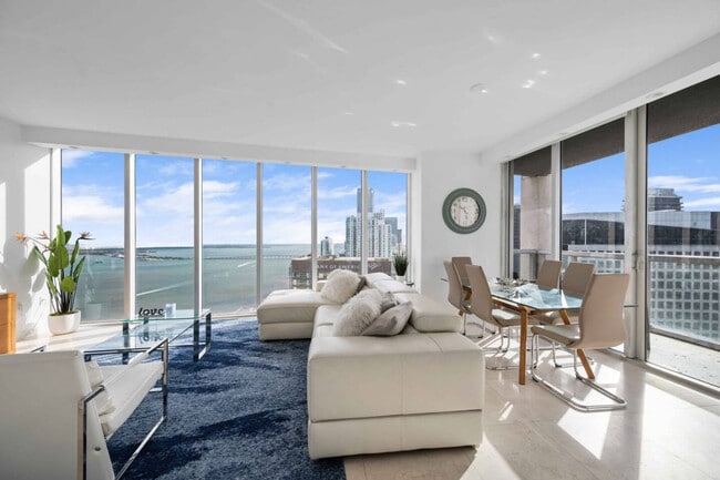 Building Photo - 485 Brickell Ave
