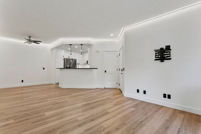 Building Photo - Stunning Single-Level 2-Bedroom Condo with Designer Upgrades Throughout!