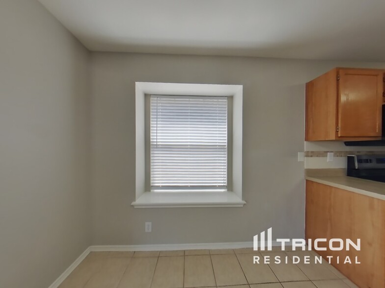 Building Photo - 4024 Nettle Brook
