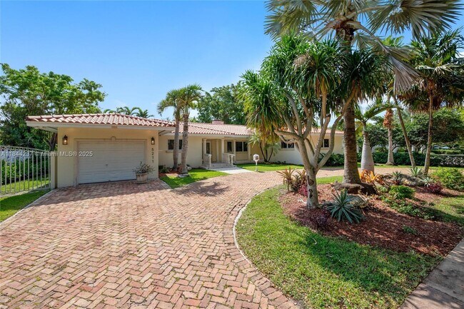 Building Photo - 5211 Granada Blvd