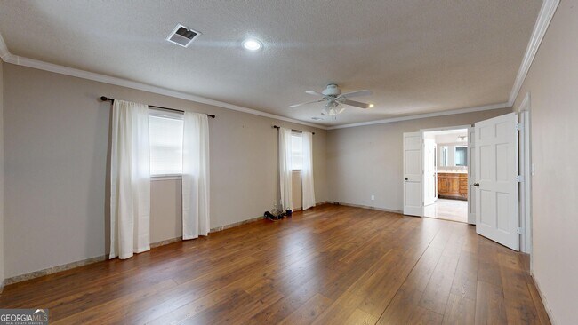 Building Photo - 1531 Dartmouth Ct