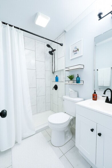 Building Photo - 3830 Manchester Dr