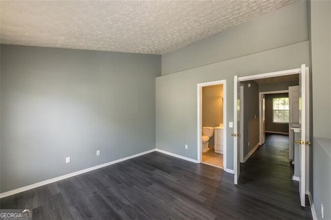 Building Photo - 6622 Wellington Square