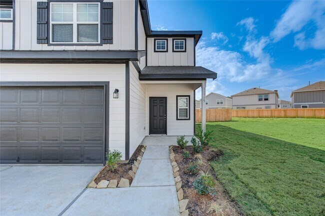 Building Photo - 11715 Braemar Village Dr