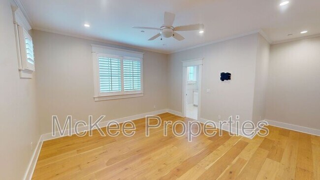 Building Photo - 163 Donax Ave