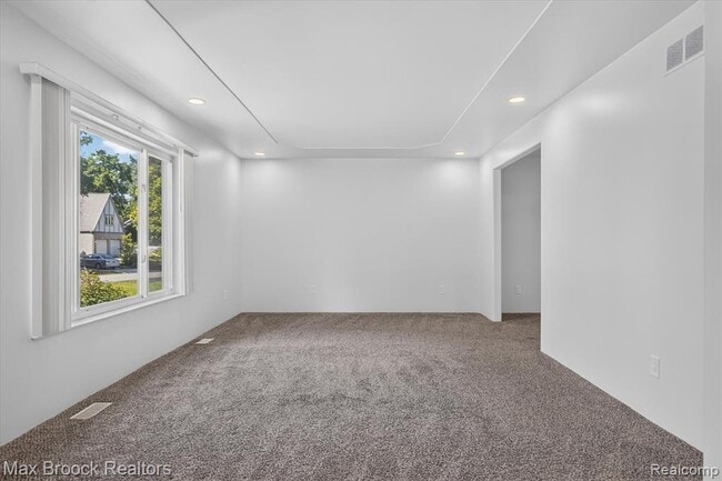 Building Photo - 2120 Daintree Ave