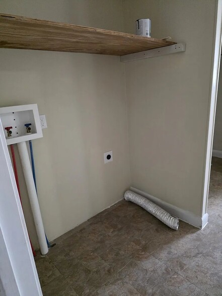 Building Photo - 202 N Merritt Ave