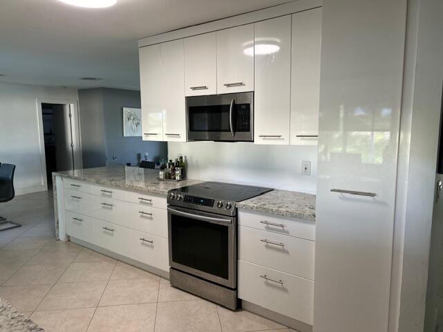 Building Photo - 2400 SW 86th Ave