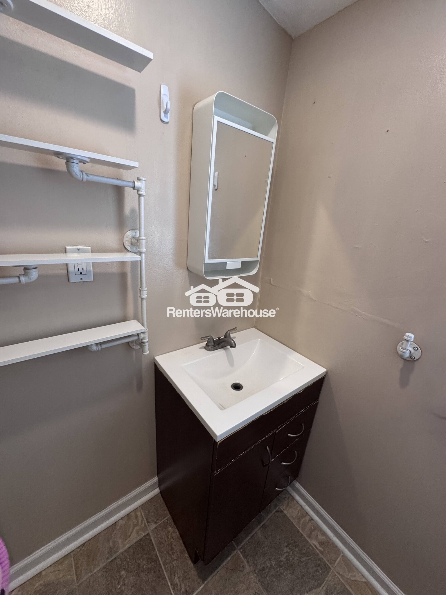 Building Photo - 1516 Clarkson St