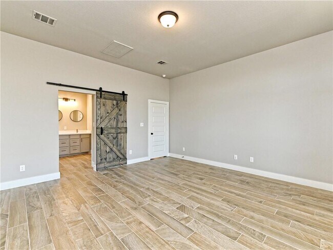 Building Photo - 2621 Franciscana Way