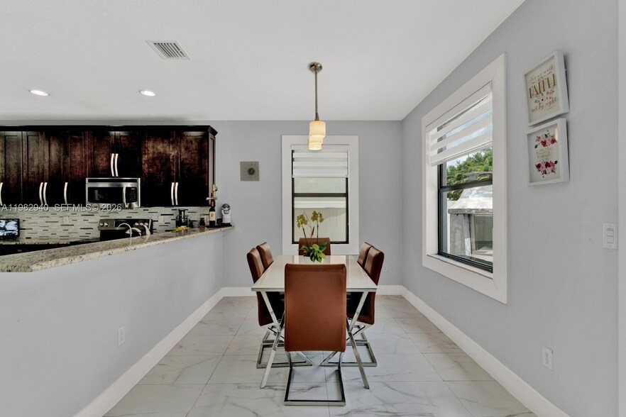 Building Photo - 8521 W 33rd Ave