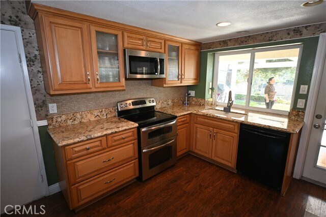 Building Photo - 28132 Via Chocano