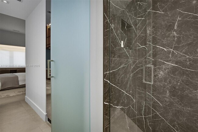 Building Photo - 2301 Collins Ave