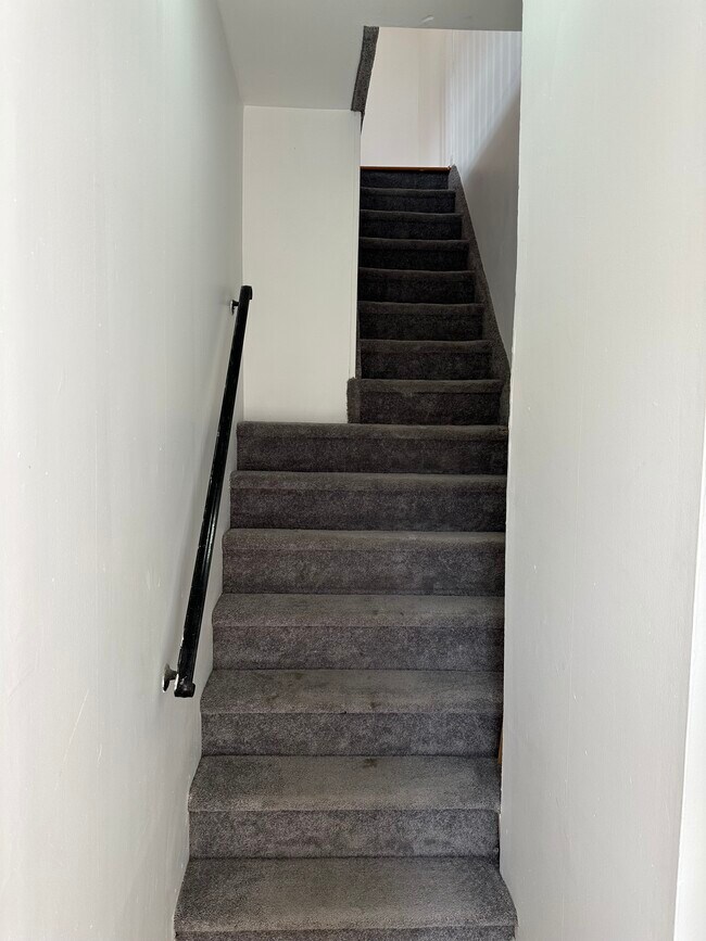 Building Photo - 909 W Moyamensing Ave