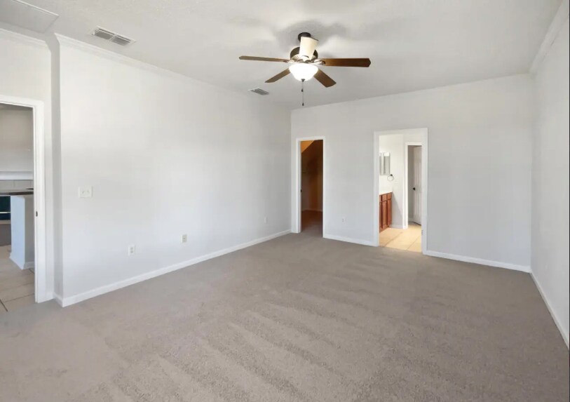 Building Photo - 3583 Old Village Dr