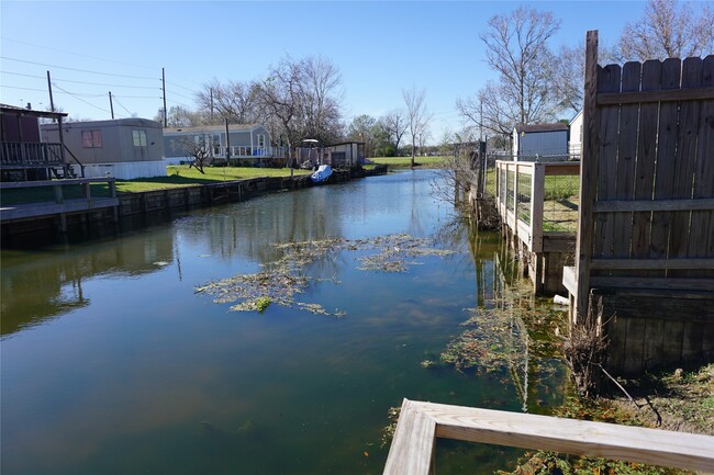 Building Photo - 8979 Gladewood