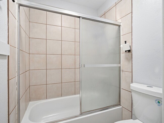 Building Photo - Palisade Perfection: Remodeled Condo Steps from Downtown!