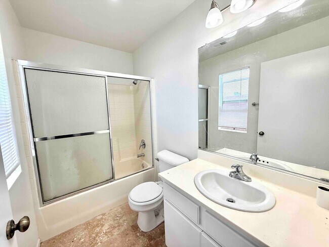 Building Photo - Gated Community - Updated Harbor City Townhouse - 3 bed / 2.5 bath