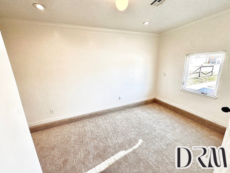 Building Photo - 2710 NW 57th St