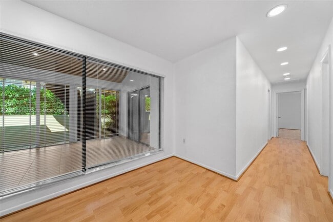 Building Photo - 1175 NE 102nd St