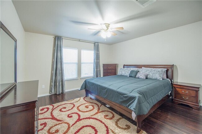 Building Photo - 1218 Gazania Dr
