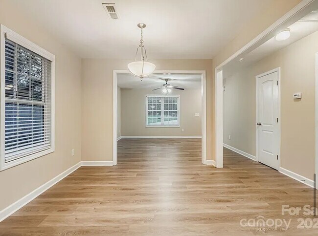 Building Photo - 4400 Tantilla Cir