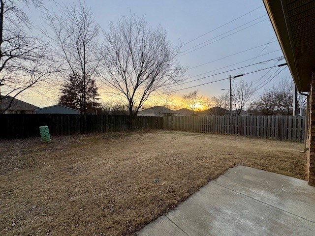 Building Photo - 100 Sullivans Wy