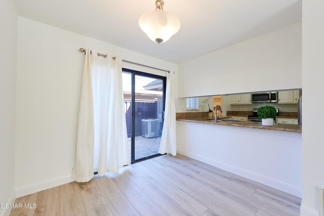 Building Photo - 28955 Oakpath Dr