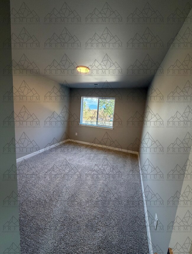 Building Photo - 1st MONTH FREE - 3 BED 2.5 BATH NEW BUILD!