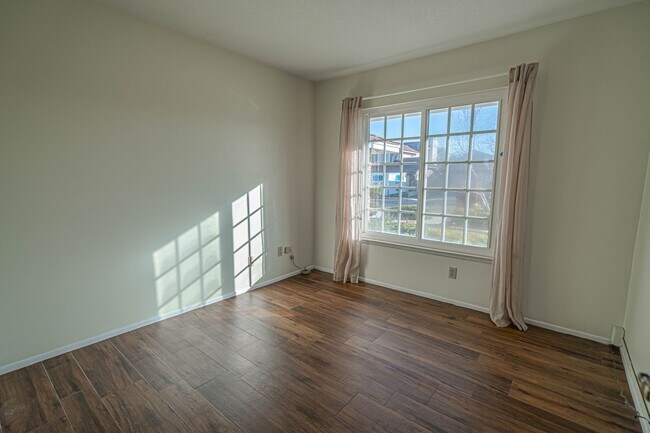 Building Photo - COMING SOON! Single Story 3 Bedroom Home F...