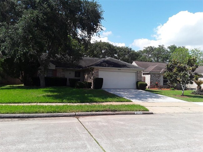 Primary Photo - 3119 E Heatherock Cir