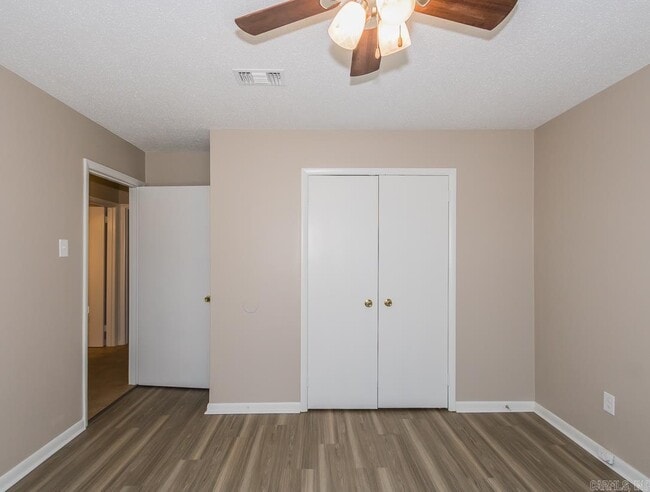 Building Photo - 1576 Skyline Dr
